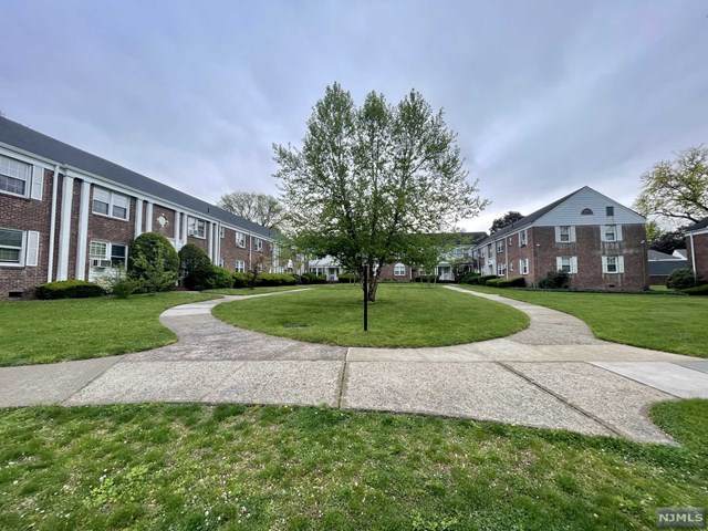 36 Elmwood Court - Photo 1