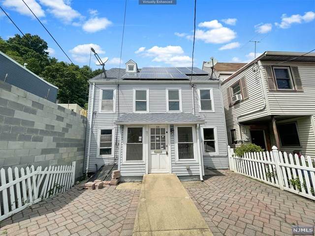58 Chestnut Street - Photo 1