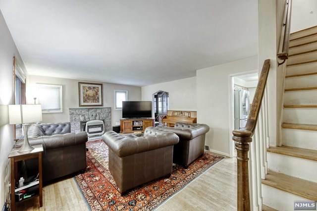 981 Warren Parkway - Photo 1