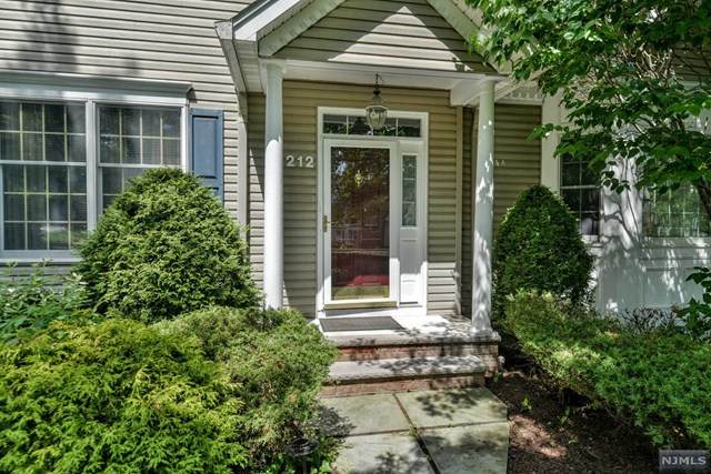 212 Sunrise Drive - Photo 1