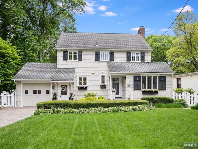 136 Central Avenue - Photo 1