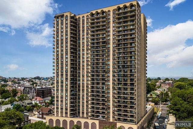 7855 Boulevard East - Photo 1