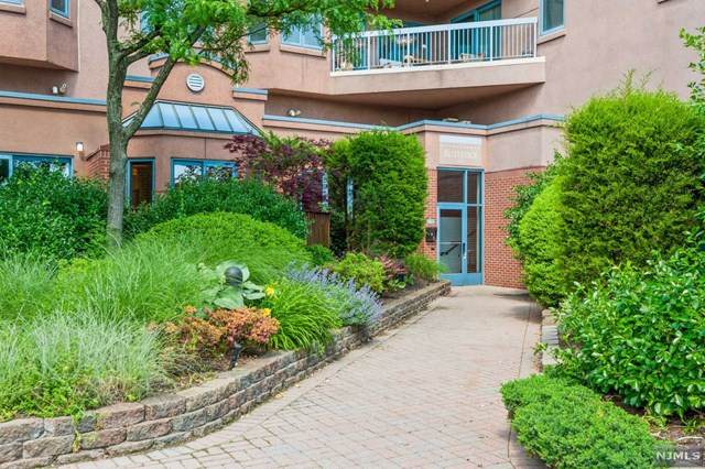 102 Rutledge Court - Photo 1