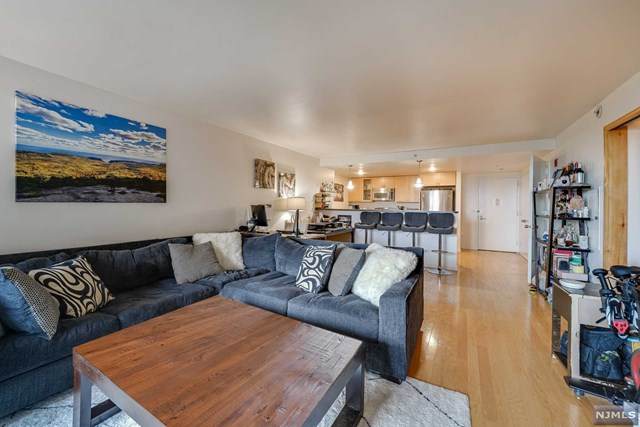 700 Grove Street - Photo 1