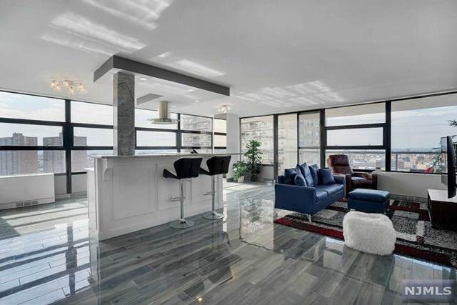 6050 Kennedy Boulevard - Photo 1