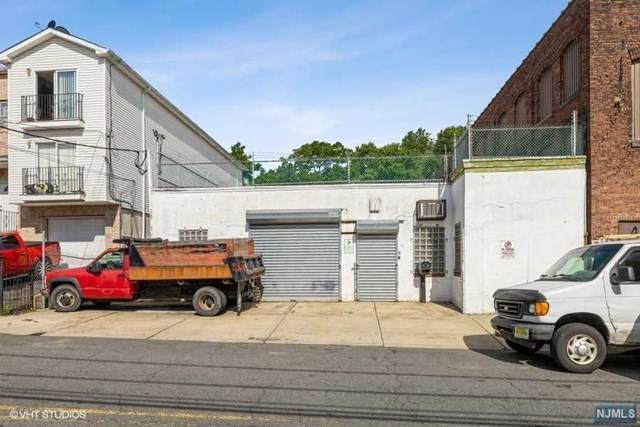 32-34 Seabury Street - Photo 1