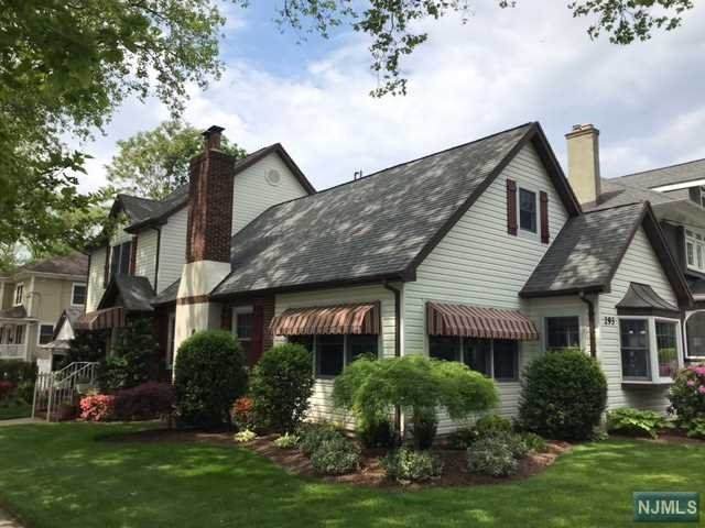 293 Grant Avenue - Photo 1