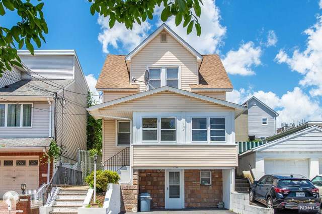 137 Farnham Avenue - Photo 1