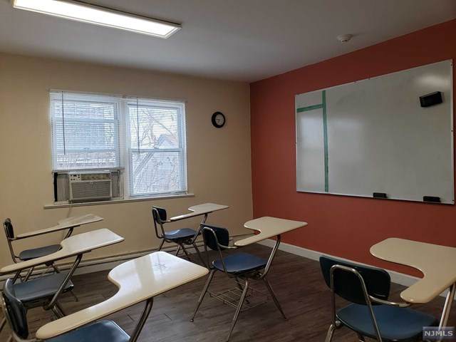 342 Edsall Boulevard - Photo 1