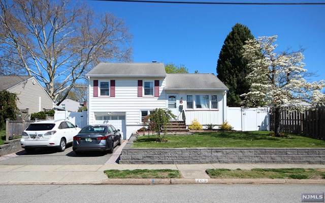 263 Maple Avenue - Photo 1