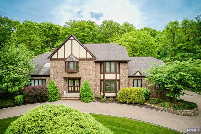 21 Cambridge Avenue - Photo 1