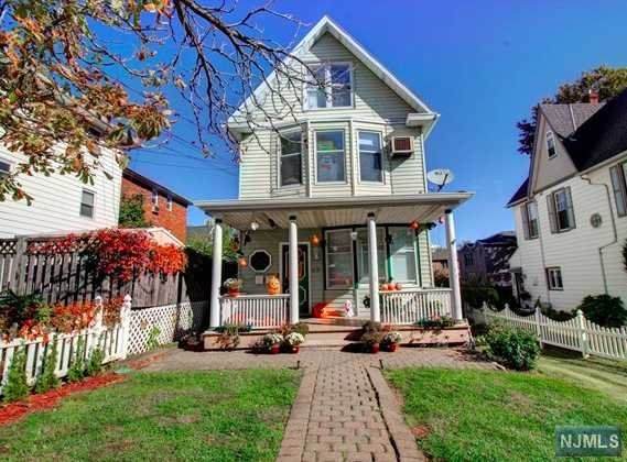 29 Sterling Place - Photo 1