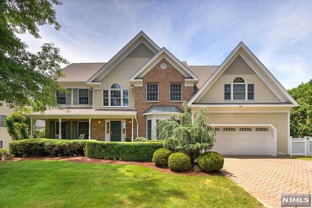 207 Sunrise Drive - Photo 1