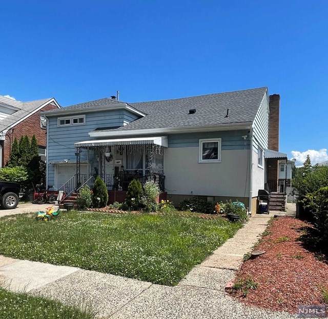 282-284 Rossiter Avenue - Photo 1