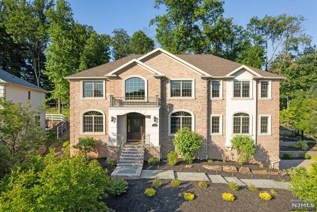 1 Wadams Court - Photo 1