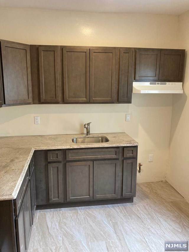 188 Summer Avenue - Photo 1