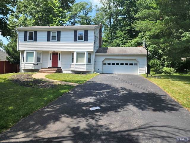 10 East Brook Drive - Photo 1