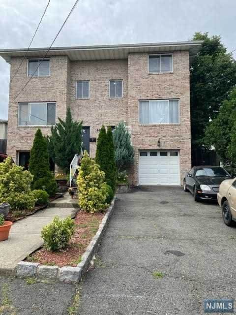 9 10th Street - Photo 1