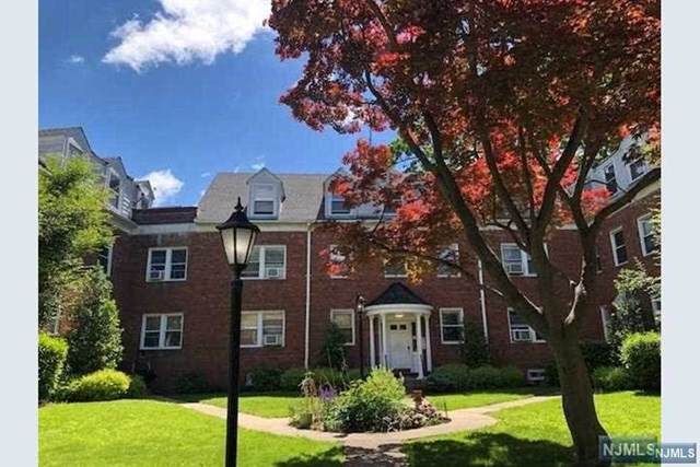 735 Elm Avenue - Photo 1