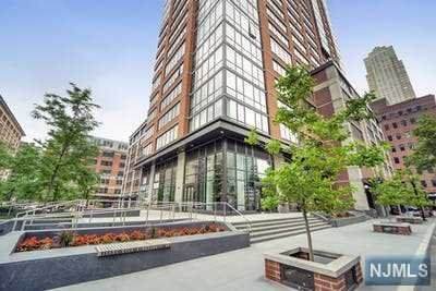 10 Provost Street - Photo 1