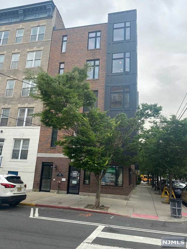 532 Monroe Street - Photo 1