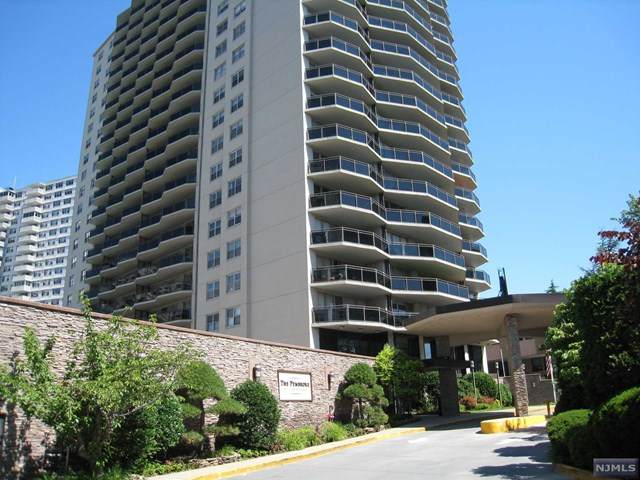 2077 Center Avenue - Photo 1