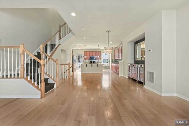 35 Truman Drive - Photo 1
