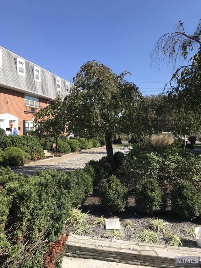 25 River Road - Photo 1