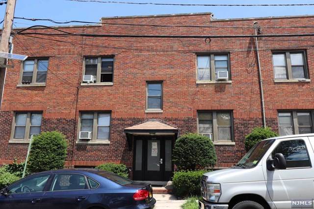 1027 Hoyt Avenue - Photo 1