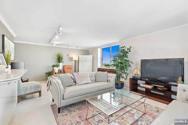 6040 Boulevard East - Photo 1