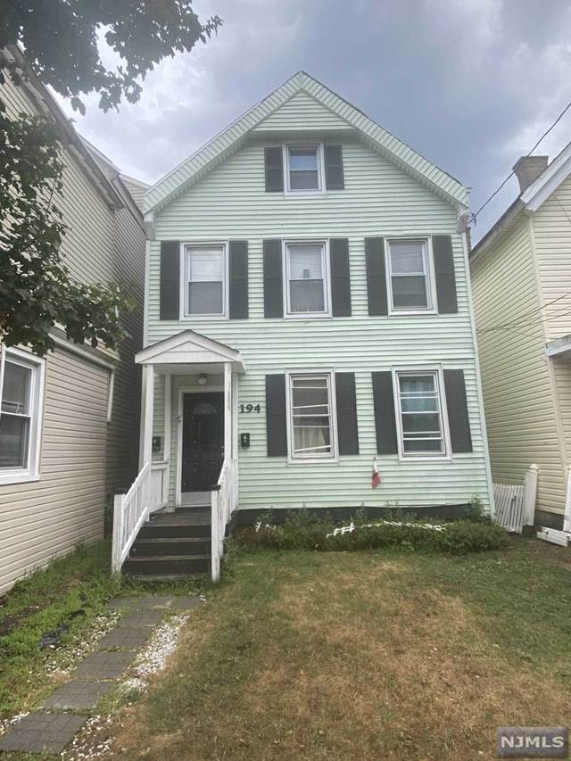 194 Hickory Street - Photo 1