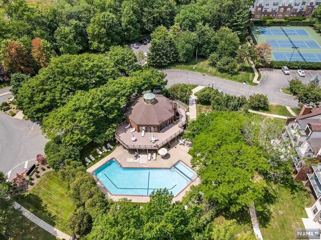 16 Sandburg Court - Photo 1