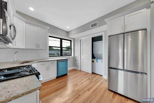 280 Pascack Road - Photo 1