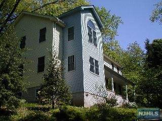 225 Grand Avenue - Photo 1