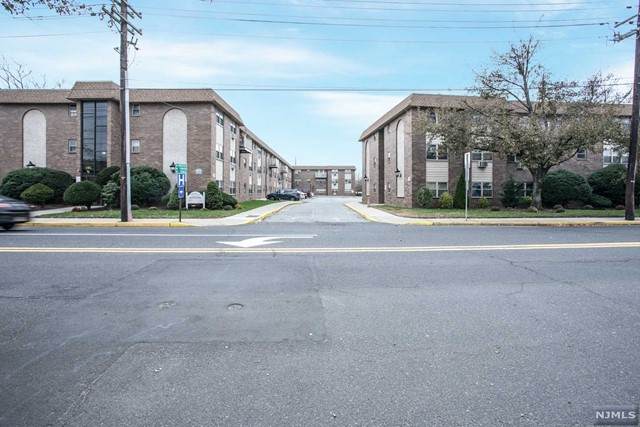 205 Bergen Turnpike - Photo 1
