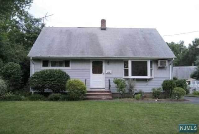 679 Midwood Road - Photo 1