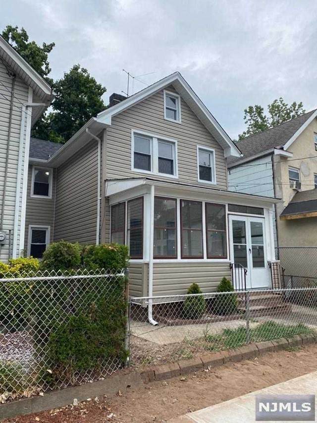315 Elizabeth Street - Photo 1