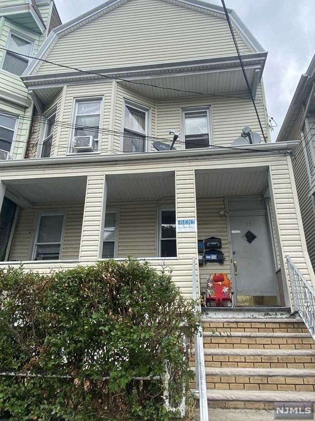 95 17th Street - Photo 1