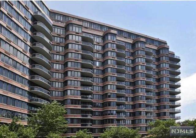 100 Carlyle Drive - Photo 1