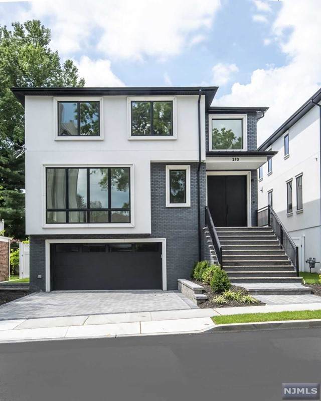 210 Tremont Avenue - Photo 1