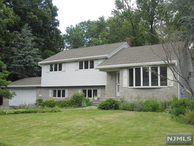 32 Collins Avenue - Photo 1