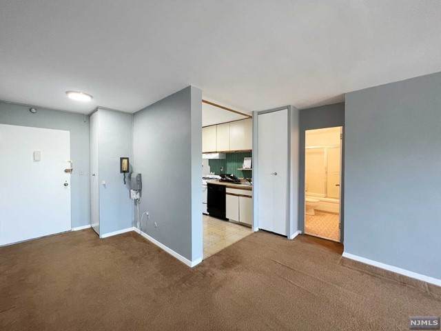 2180 Center Avenue - Photo 1