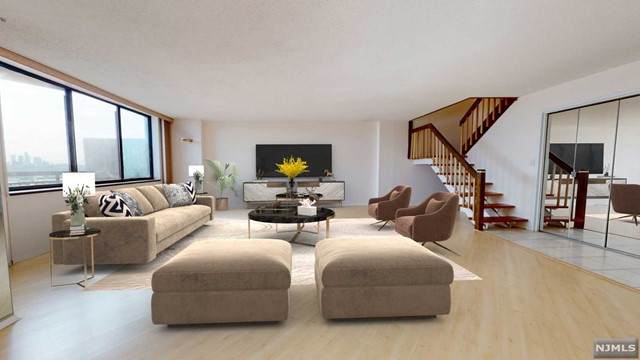1703 Harmon Cove Tower - Photo 1