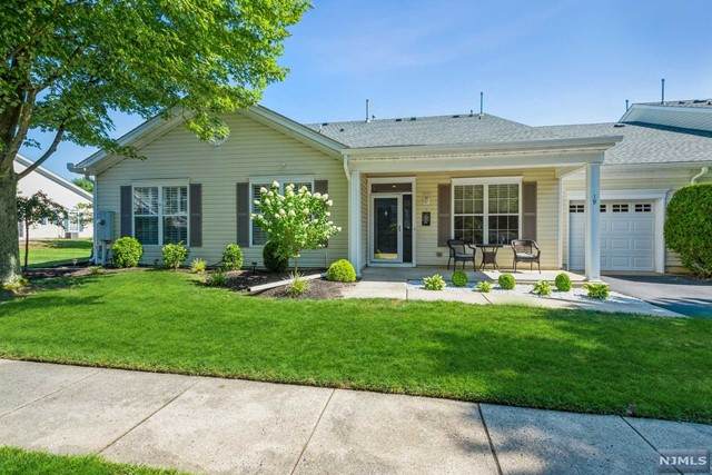 19 Autumntide Drive - Photo 1