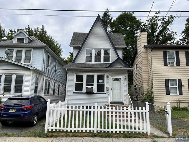 621 Walsh Avenue - Photo 1