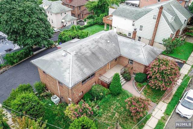 810 Charlotte Terrace - Photo 1
