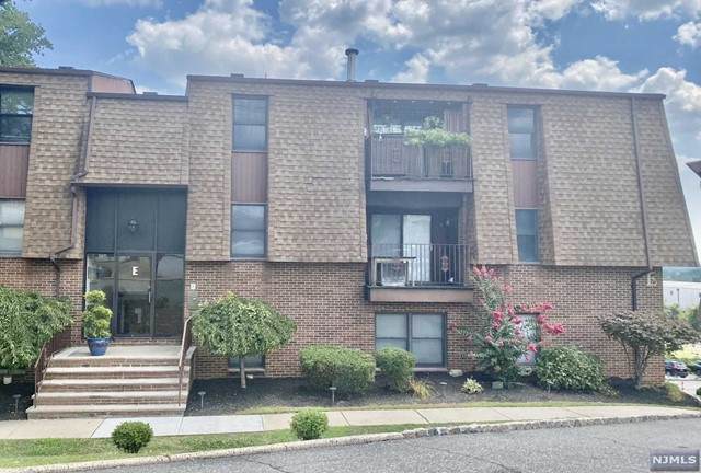 700 Schuyler Avenue - Photo 1