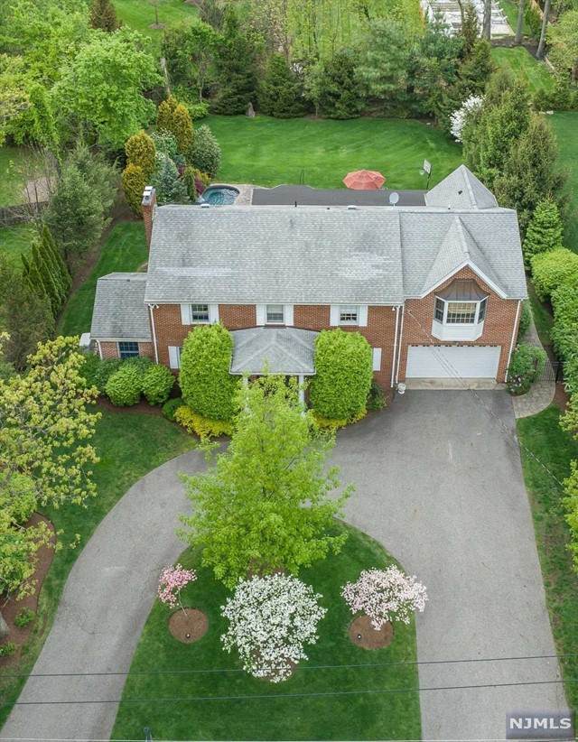 346 Woodland Street - Photo 1