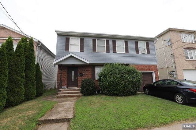 225 Van Buren Street - Photo 1