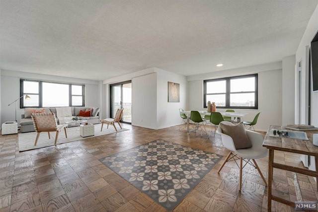 7855 Boulevard East - Photo 1